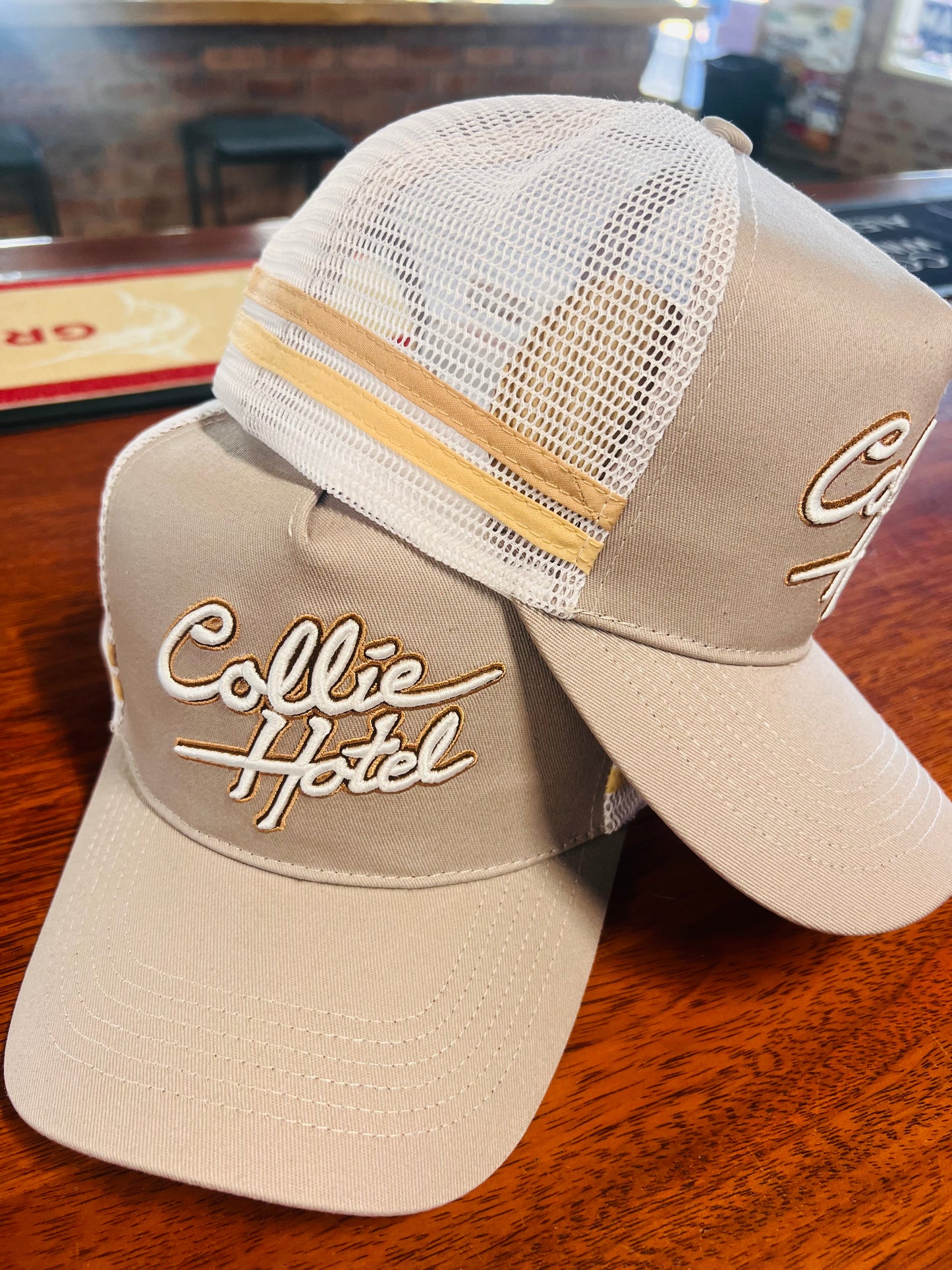 Collie Hotel "COUNTRY CLASS" Truckers Cap
